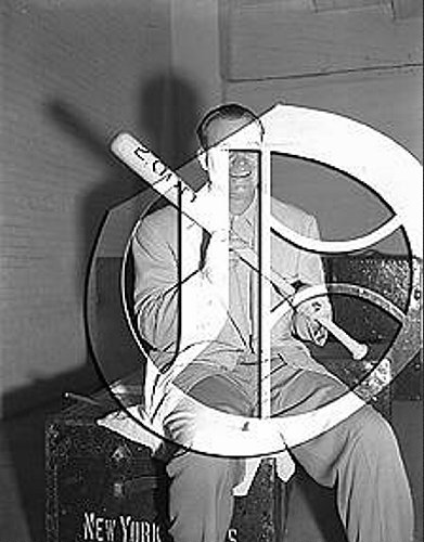 Johnny Mize after 2000th Hit52N0046